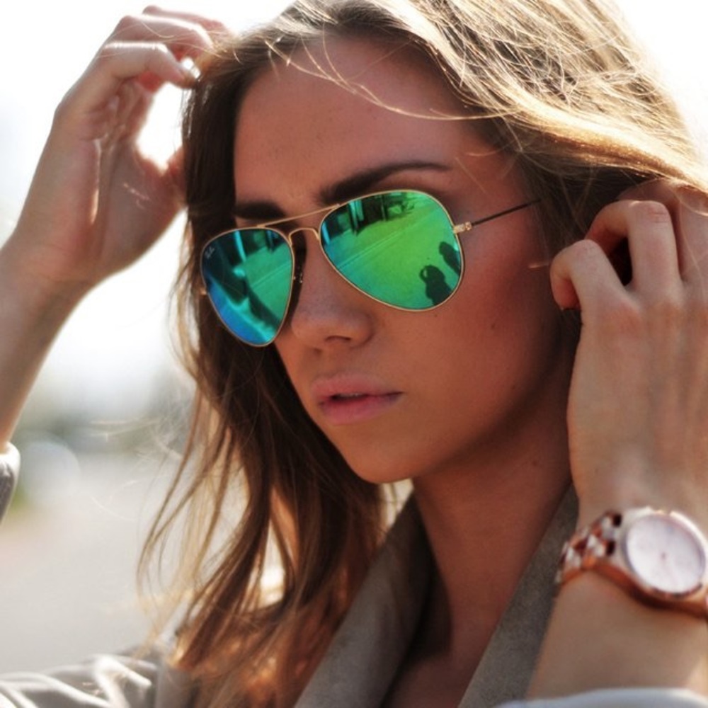 NWT Ray-Ban 100% authentic Green Flash Aviators